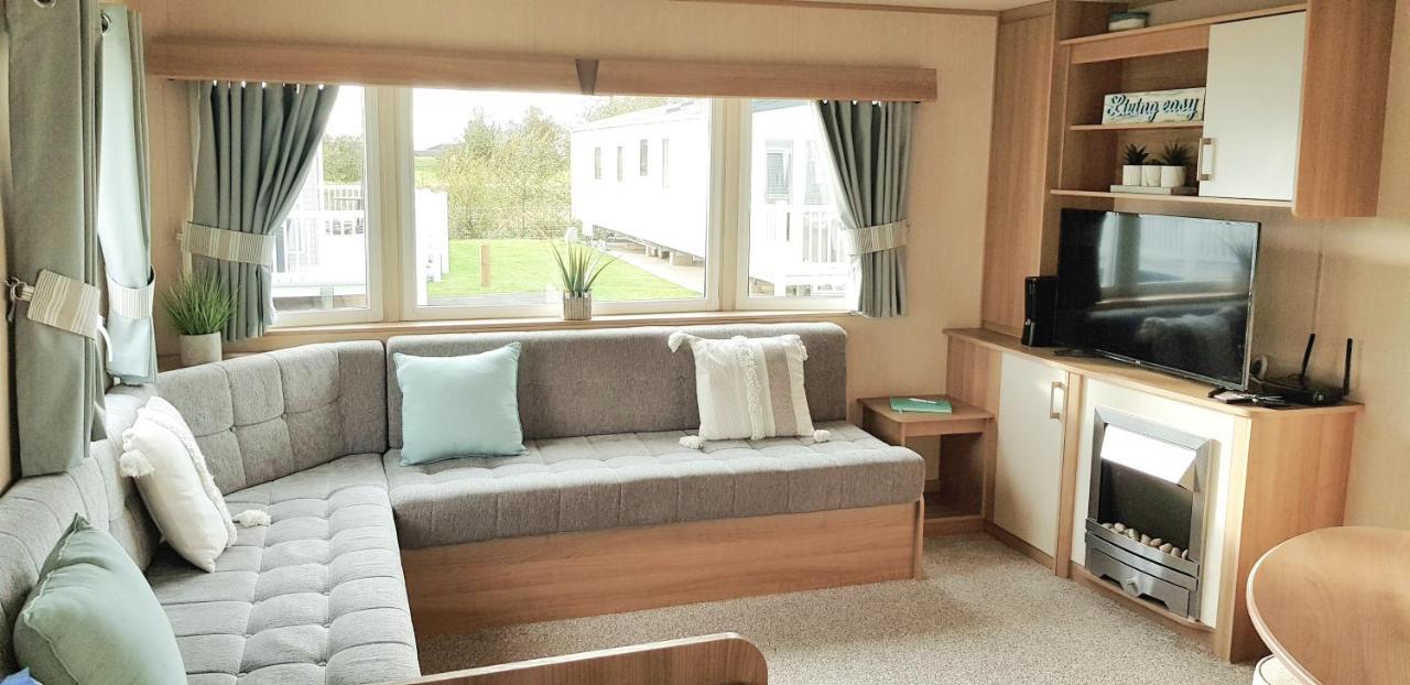 Living Easy Staycations At Tattershall Lakes Eksteriør billede