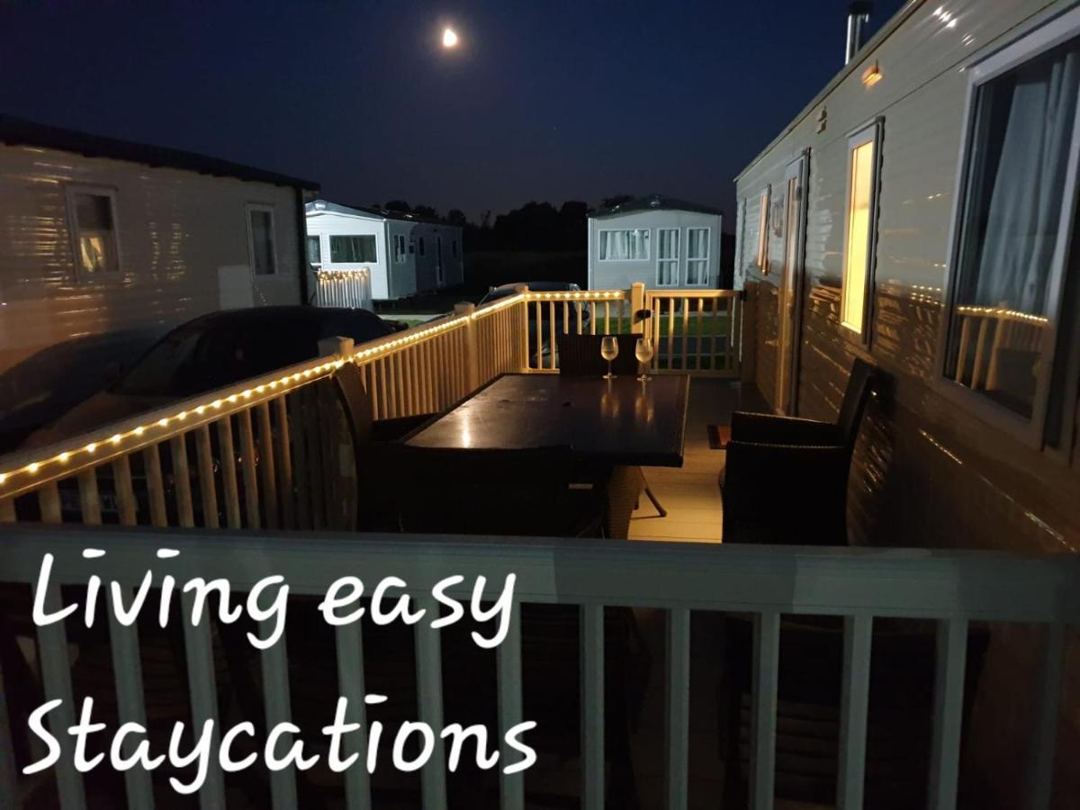 Living Easy Staycations At Tattershall Lakes Eksteriør billede